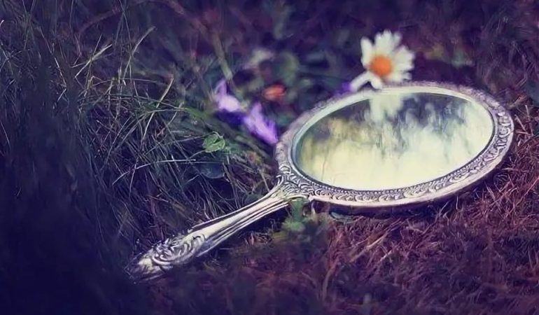 магическое зеркало