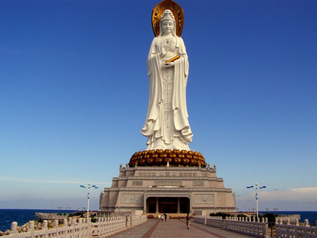 статуя гуаньинь